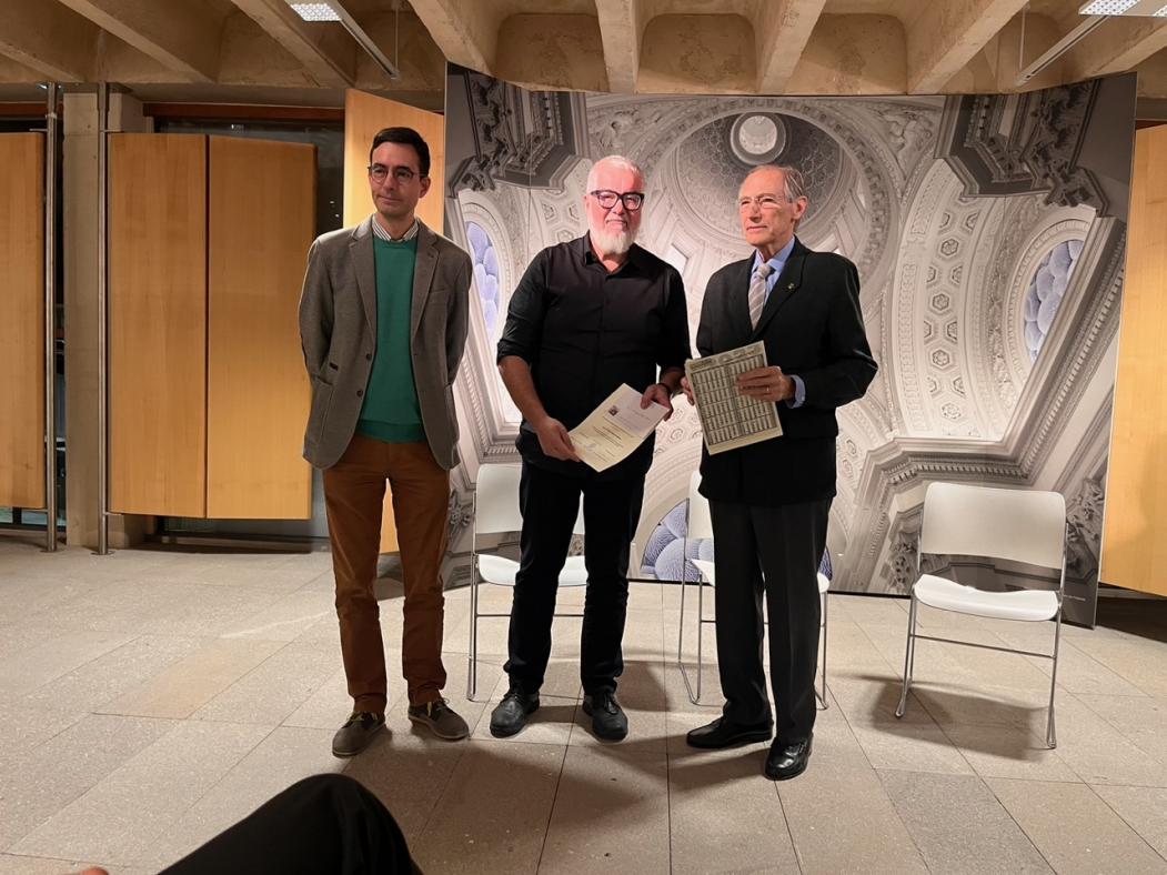 El profesor de la ETSIE D. Juan Carlos Pérez Pedraza recibe el ​​​​Primer Premio del "Concurso para la nueva imagen corporativa de la Real Congregación de Arquitectos de Madrid”