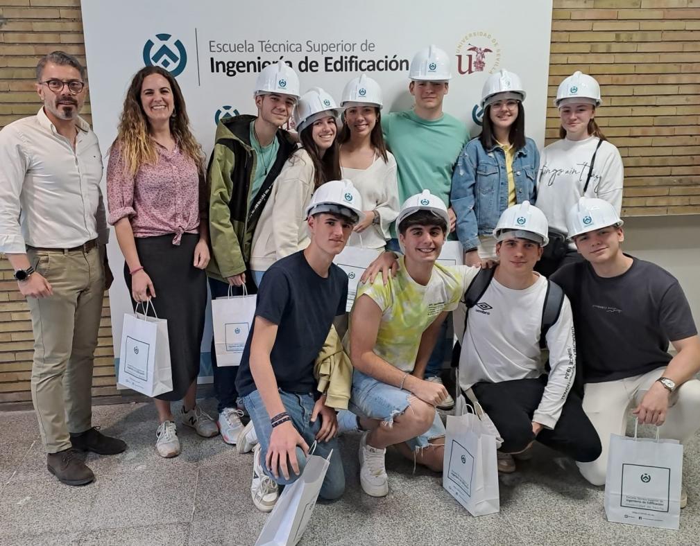 Visita a la ETSIE de los estudiantes de bachillerato tecnológico del IES Gerena
